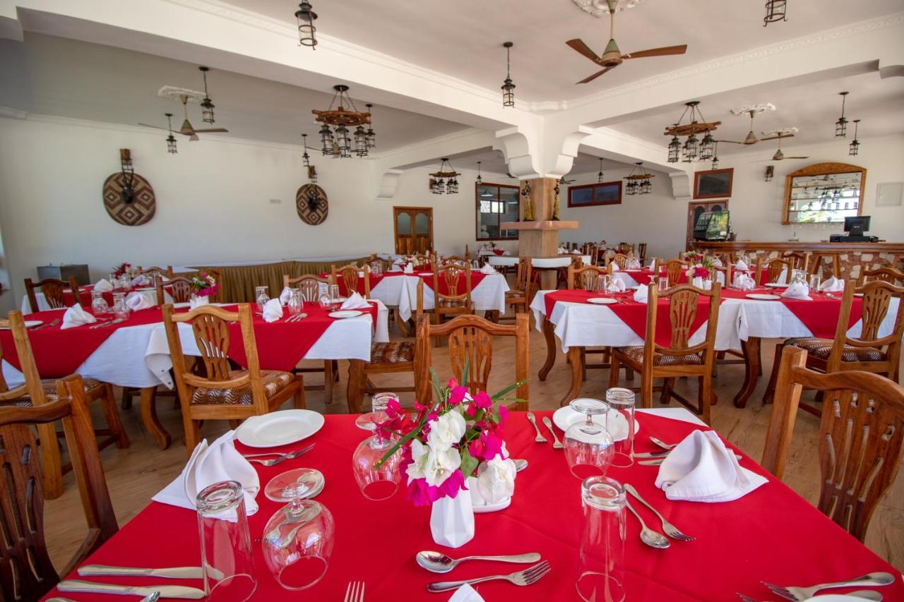 Sunny Palms Beach Bungalows Uroa Εξωτερικό φωτογραφία