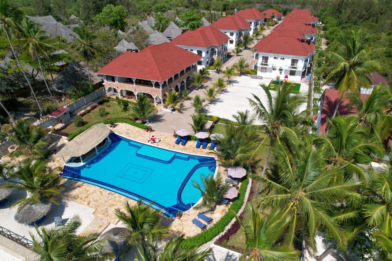 Sunny Palms Beach Bungalows Uroa Εξωτερικό φωτογραφία