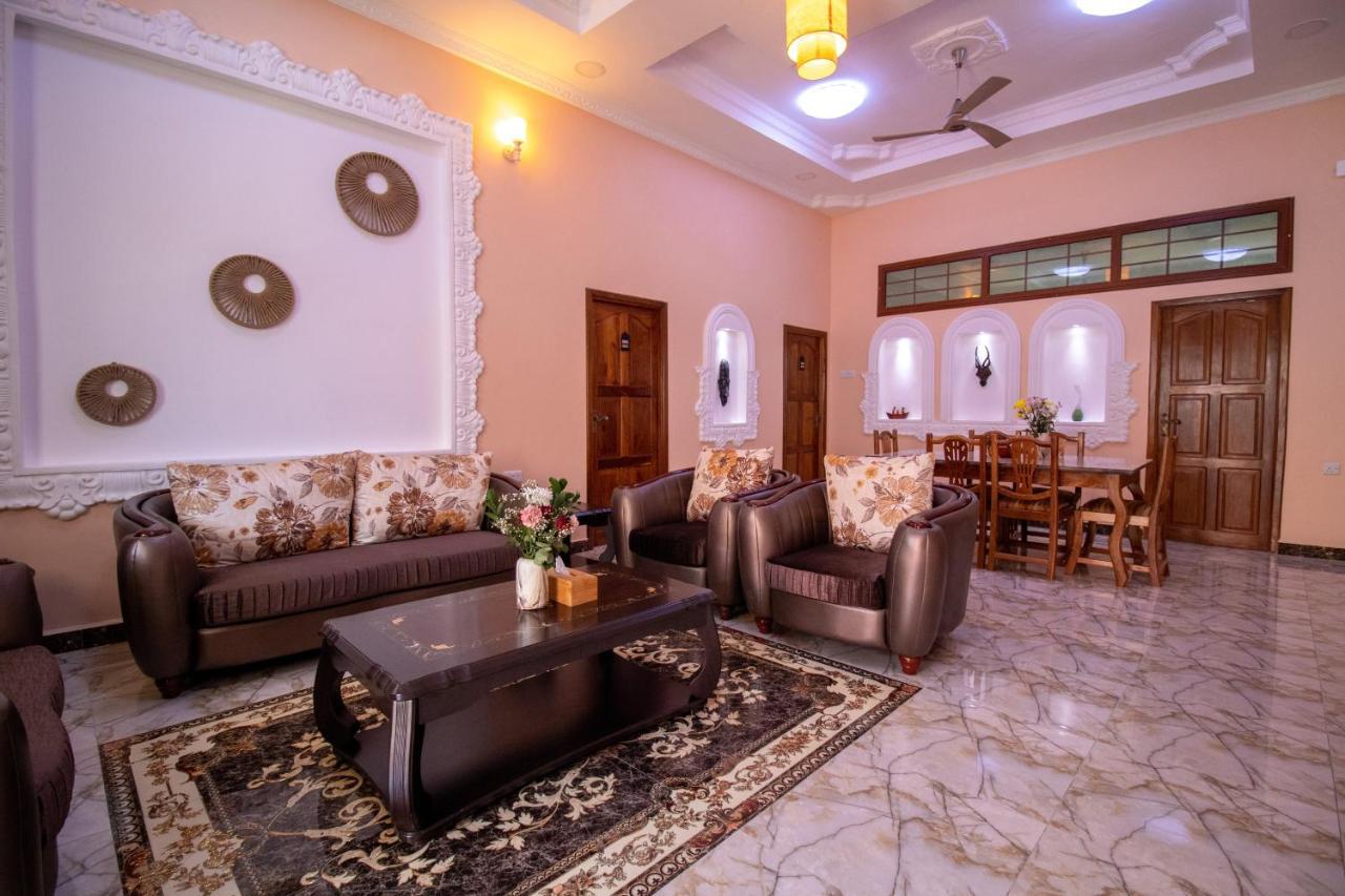 Sunny Palms Beach Bungalows Uroa Εξωτερικό φωτογραφία